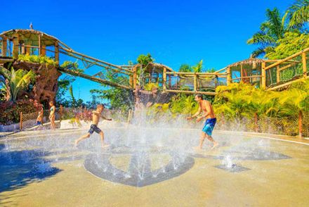 Bodhi Trail ruta de escalada para niños Siam Park Tenerife