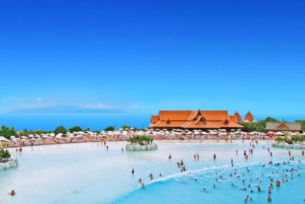 Siam Beach Playa de arena blanca Siam Park Tenerife