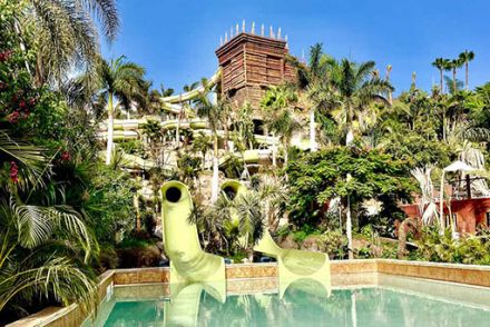 Saifa Raza Montaña rusa de agua Siam Park Tenerife
